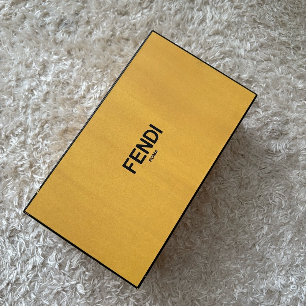 Authentic Fendi Pink Heels with Box - Picture 6 of 10